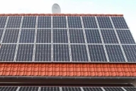 光伏發(fā)電板安裝費(fèi)一般是多少？幾萬元到十幾萬元！