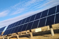 實現(xiàn)光伏發(fā)電技術(shù)新突破需要多方研究和創(chuàng)新！